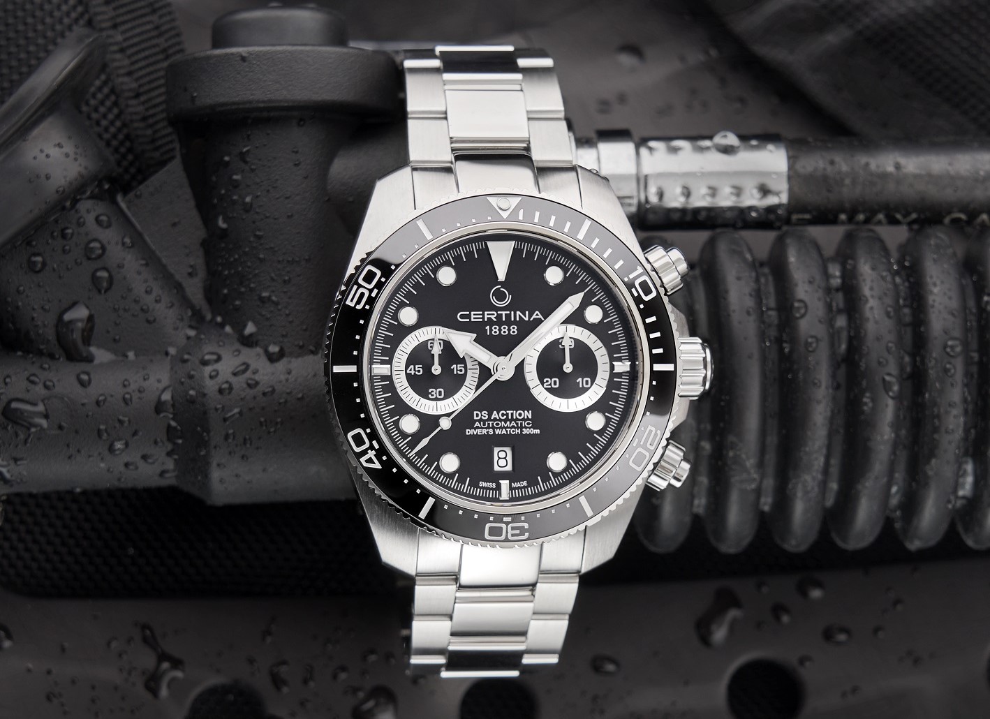 DS Action Diver Chrono mit klassischem Stahlband und schwarzem Zifferblatt I © Certina 