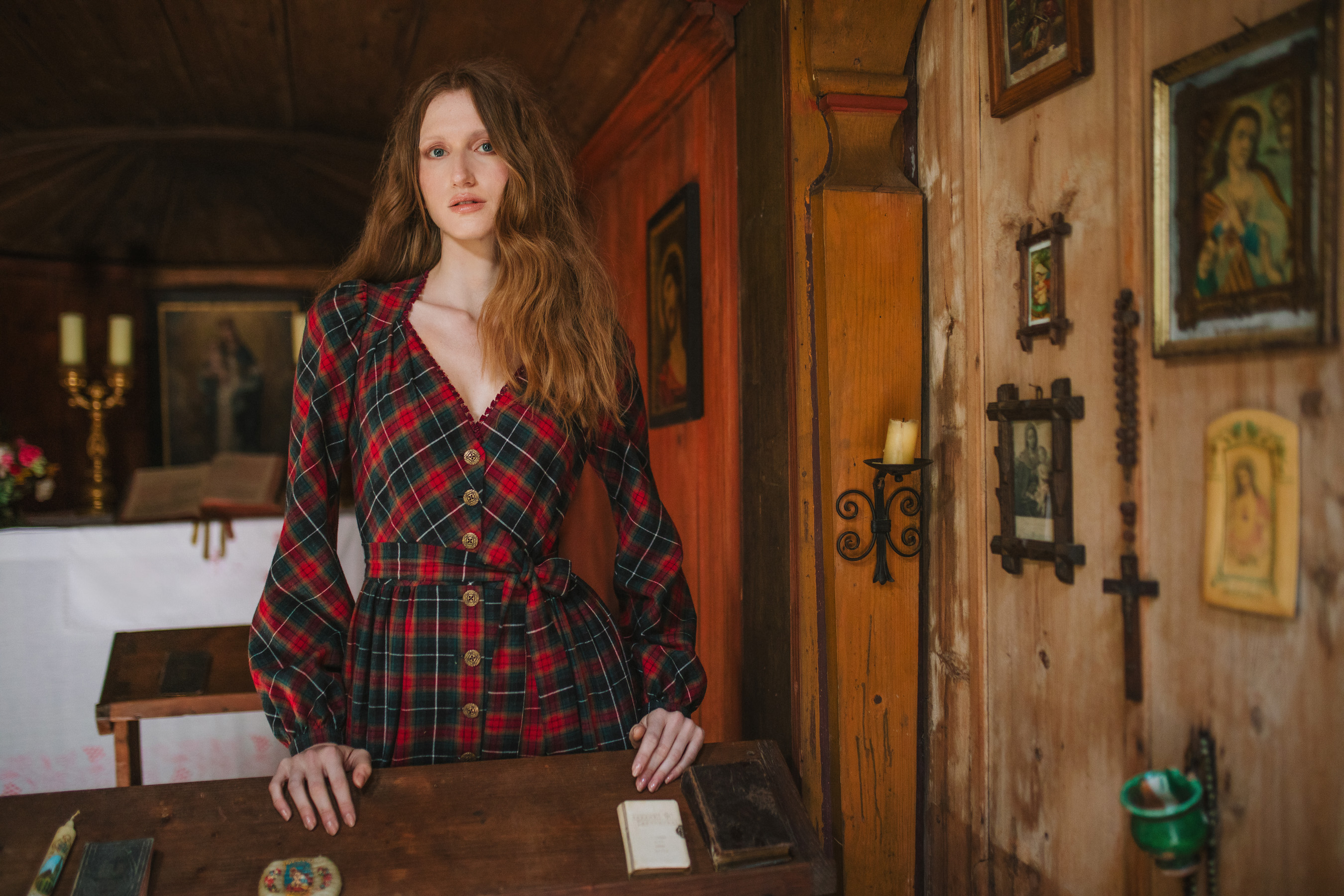 Lena Hoschek Tradition HW 2024/25 Dress Margot Mistletoe I © Aida Dapo / iddavanmunster