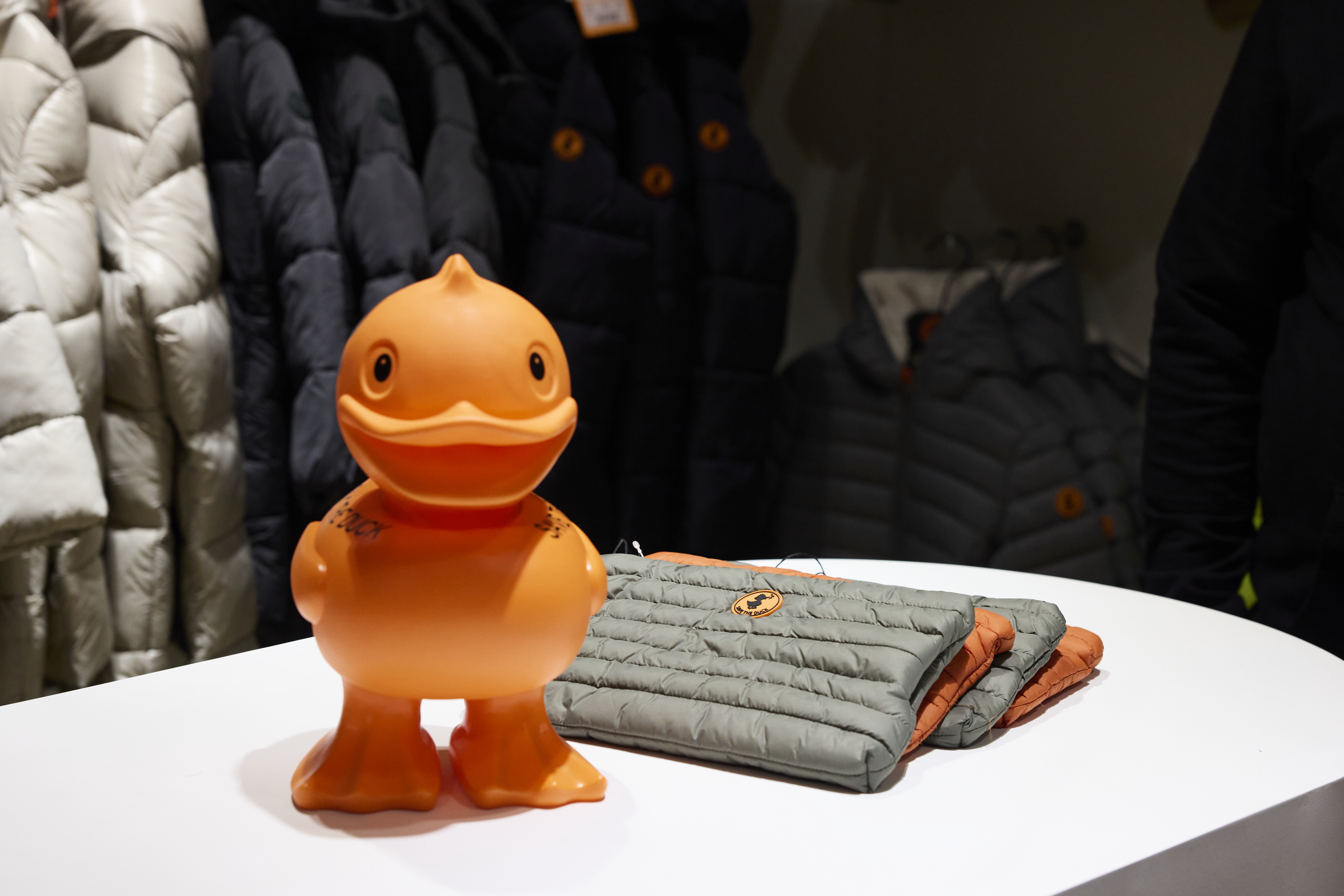 Save the Duck H/W 2025 Kollektion im Pop-Up Store I © Sophie Kirchner