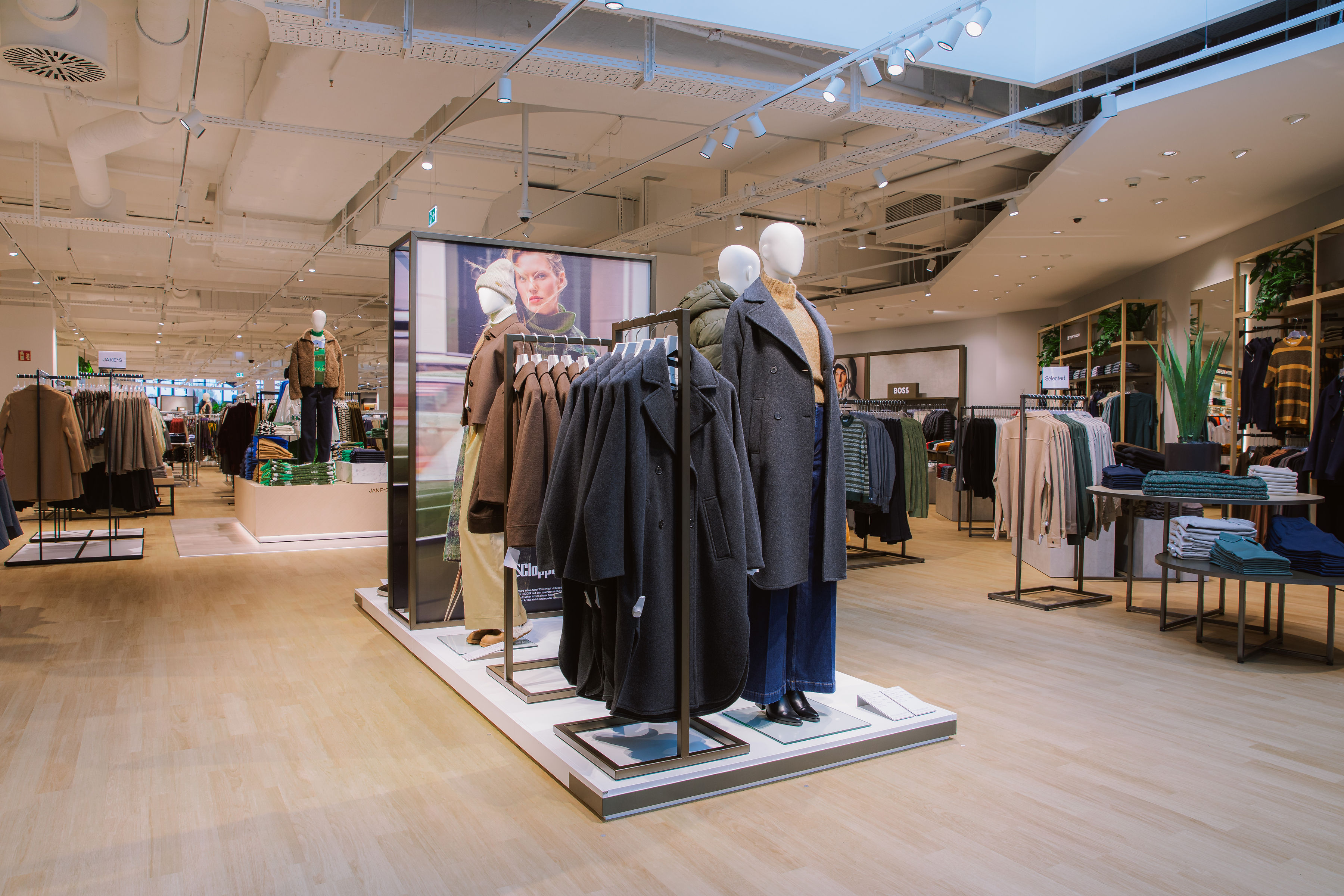 © Peek & Cloppenburg Auhof-Center Wien