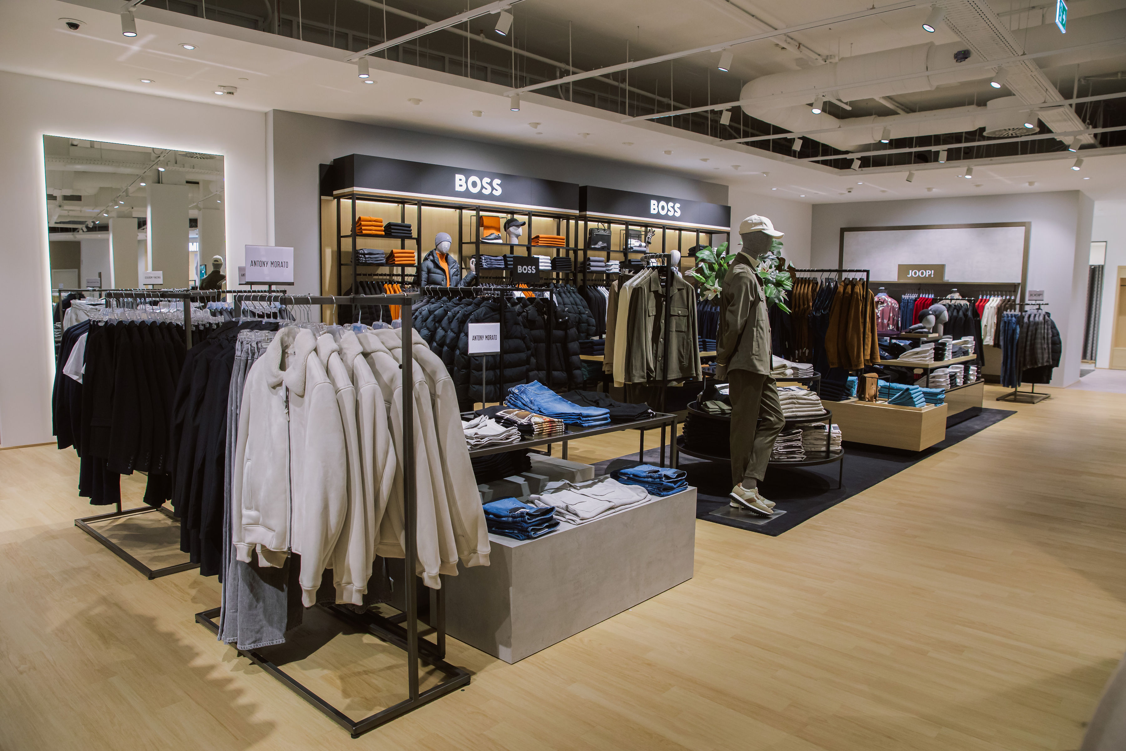 © Peek & Cloppenburg Auhof-Center Wien