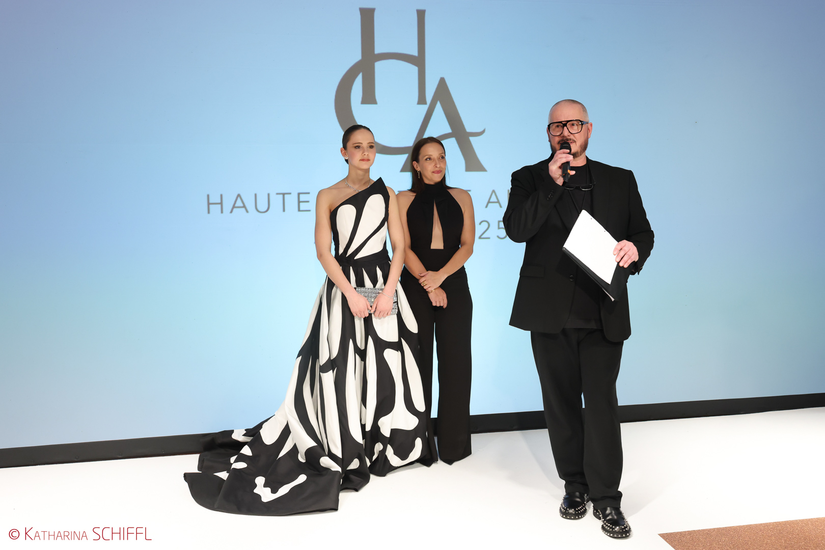 Katharina Schönbauer-Manak mit Model Lara & Wolfgang Reichl I © Katharina Schiffl