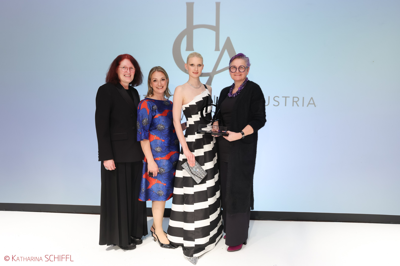 3. Platz: Verena Kaspar- Eisert, Patrizia Markus, Model Laura & Karin Pfeifenberger I © Katharina Schiffl