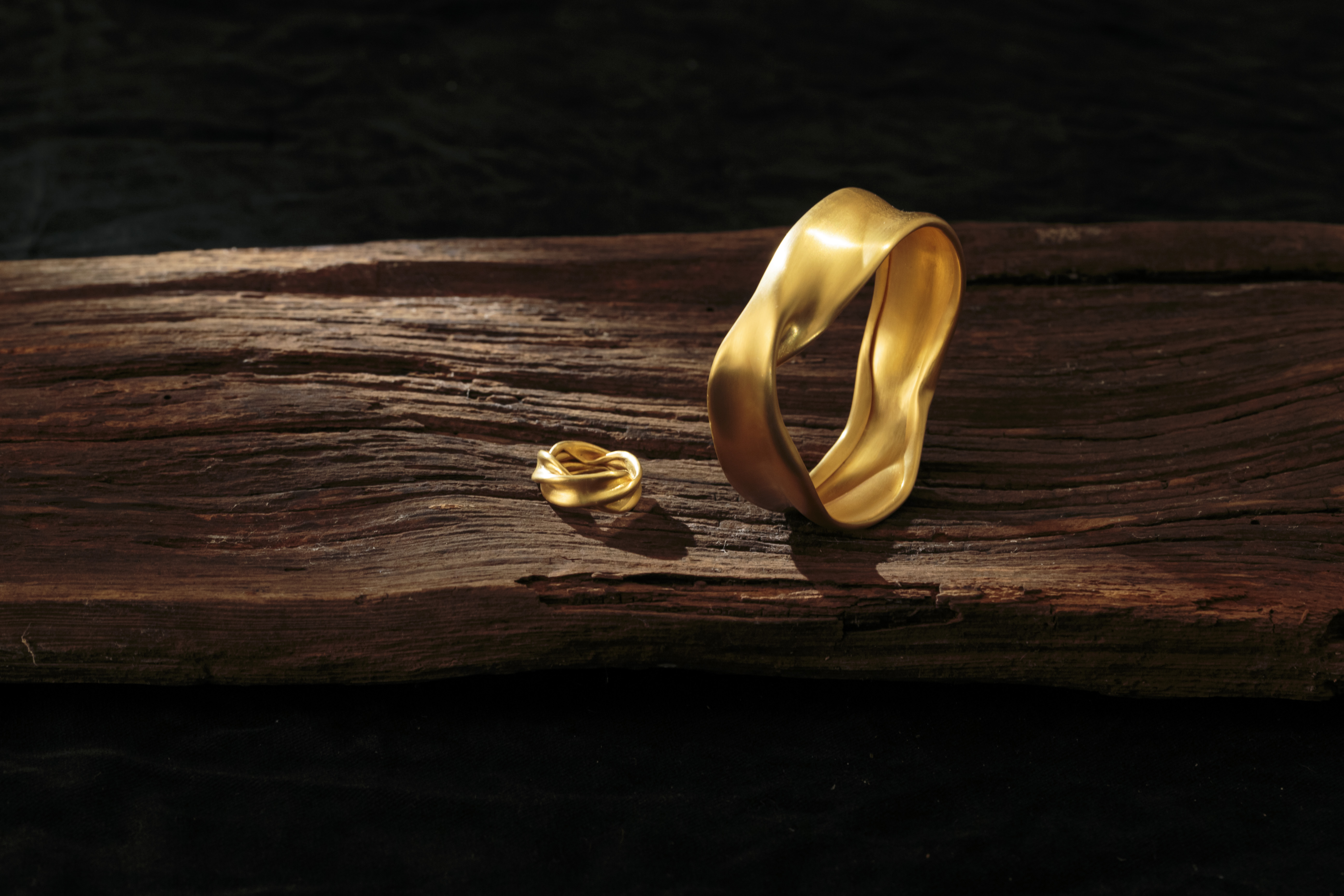 Armreifen aus Feingold I © Skrein