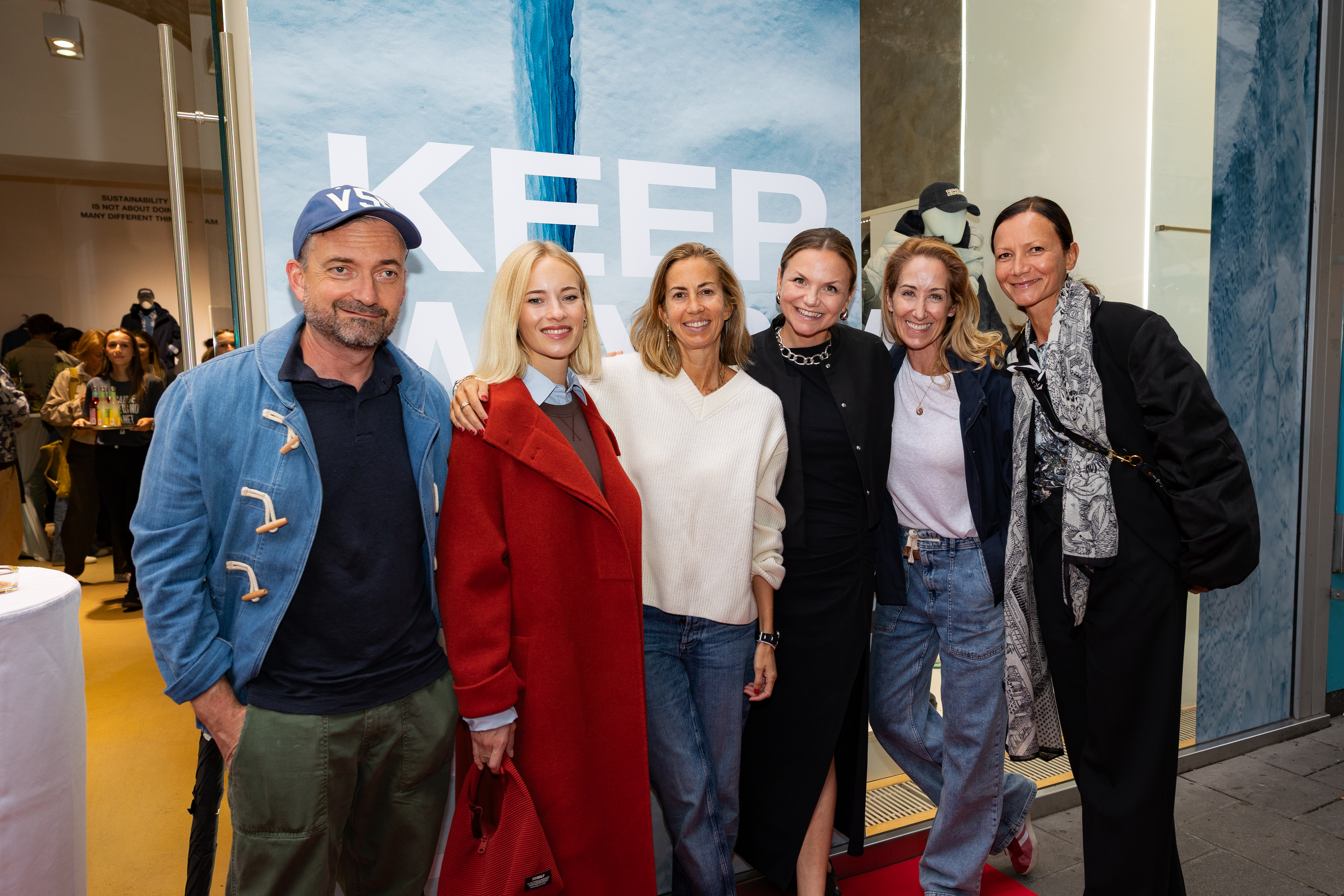 v.l.n.r. Stephan Huber, Valerie Huber, Carolina Álvarez-Ossorio, Jasmin Turek-Rezac, Kati Bellowitsch und Bettina Turek-Sundström I © ECOALF/G. Kührer