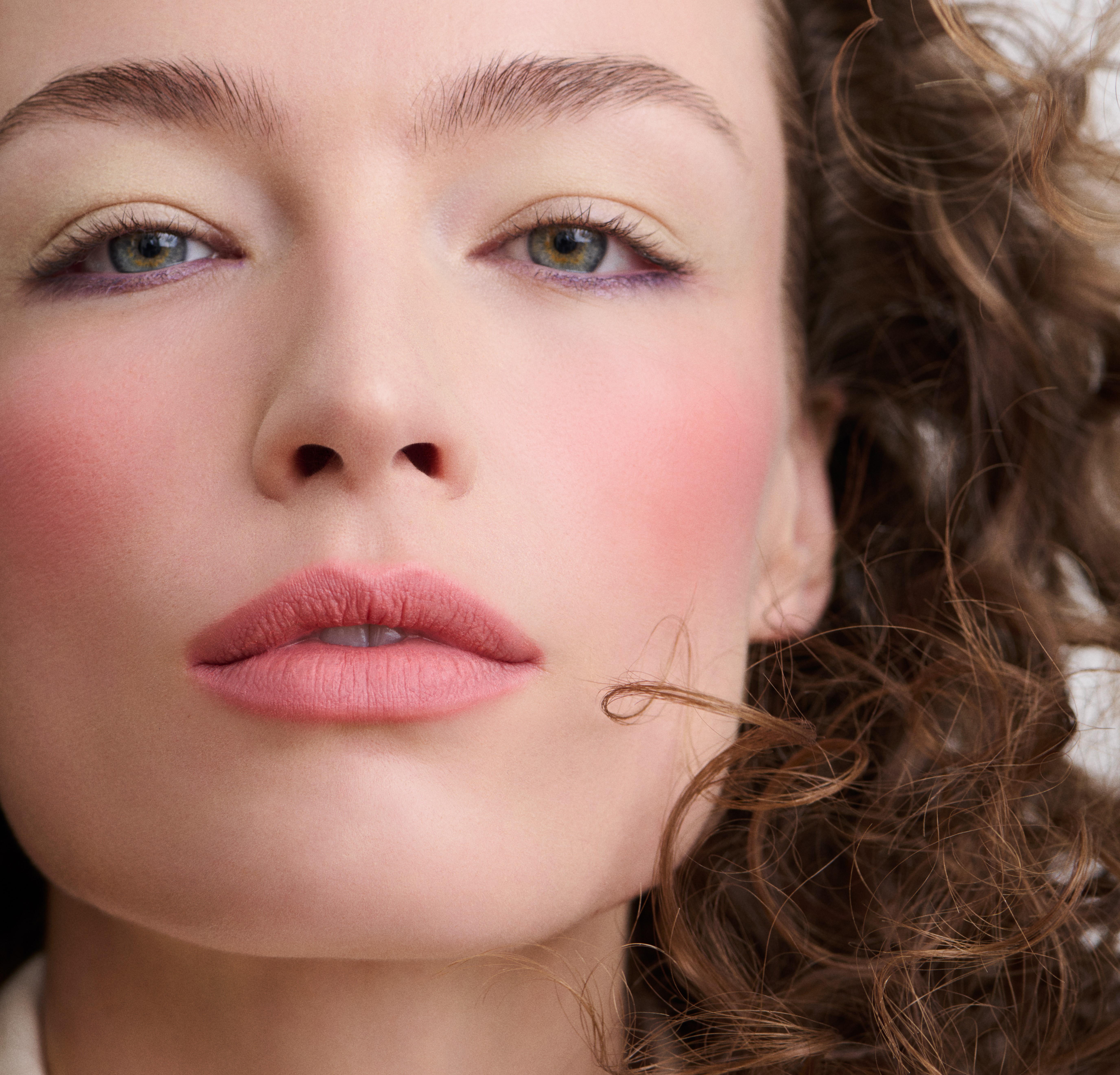 Make-up Look "Ink Line" I © La Biosthétique