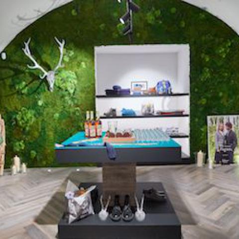 Luis_Trenker_Store_Wien_innen_c_Starpix_-_Alexander_Tuma.jpg